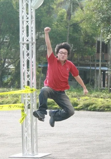 叉傑克開心跳起來的舊照片
