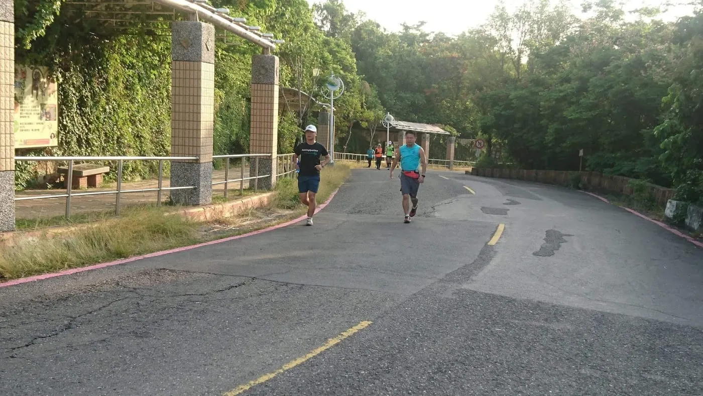 庭旭與我一起跑